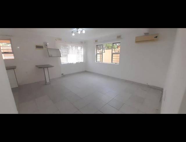 2 BEDROOM PROPERTY TO RENT IN OVERPORT